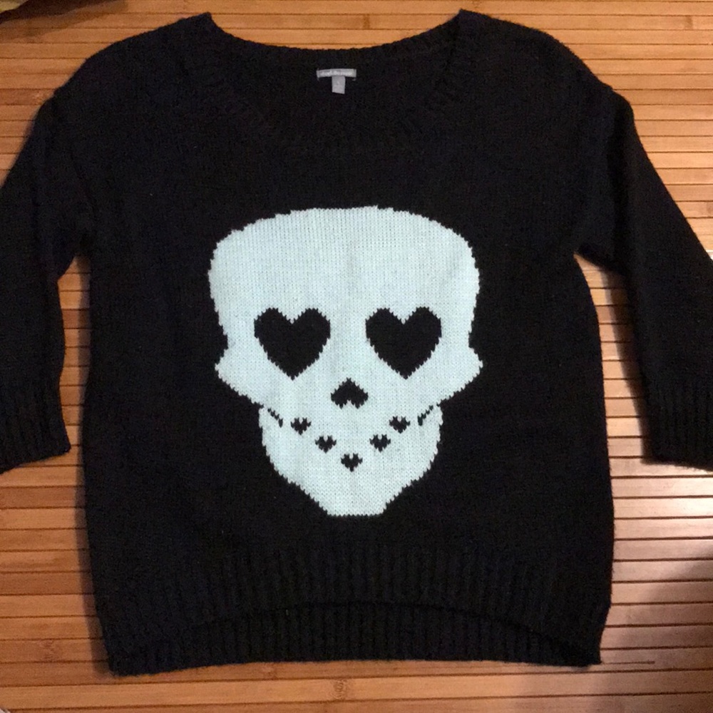 Skull knit sweater